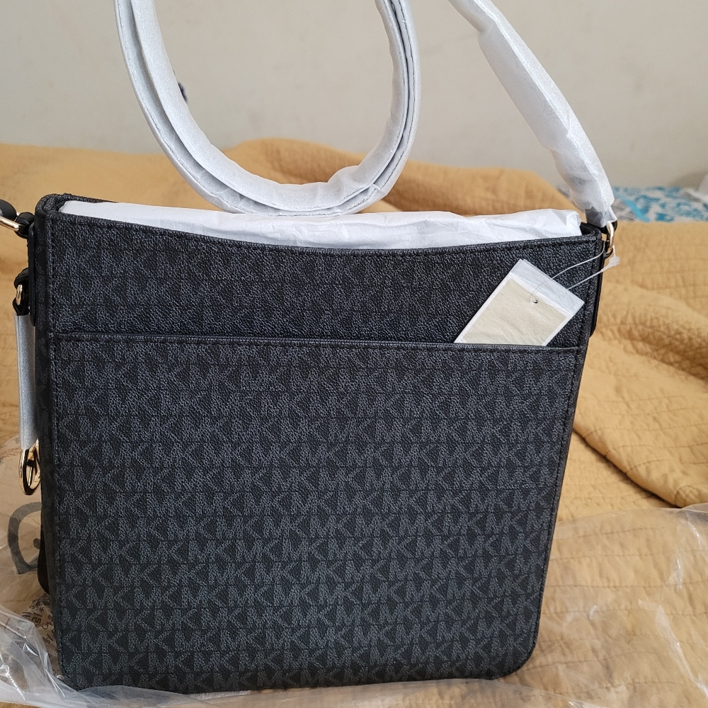 Michael kors Crossbody #3 - Picture 3 of 10